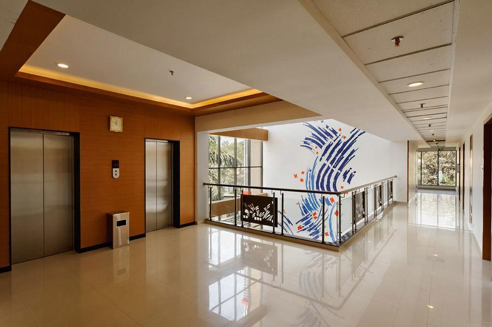 Hi 5 Hotel & Experience Nashik Eksteriør billede