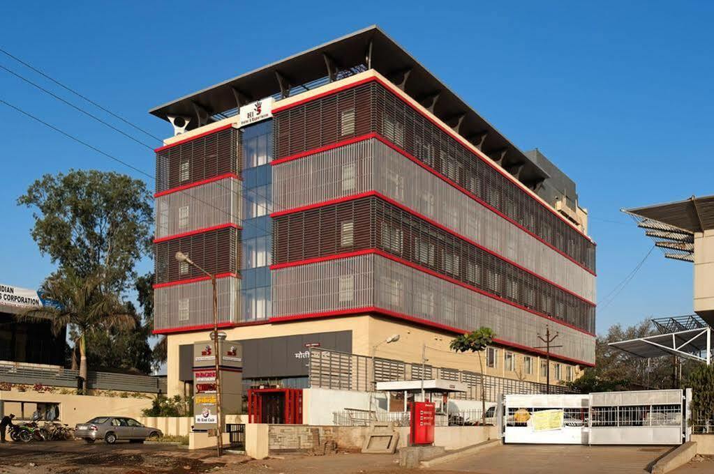 Hi 5 Hotel & Experience Nashik Eksteriør billede